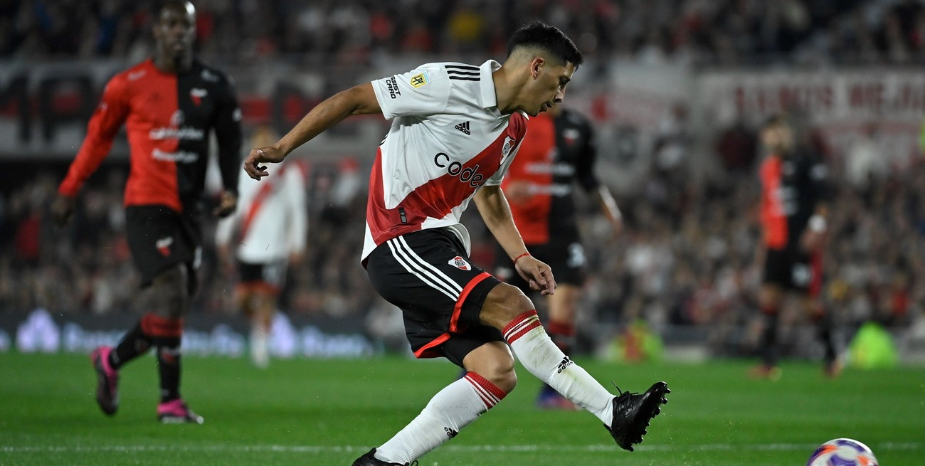 La victoria le colgó el teléfono a Colón y no encuentra soluciones ni en la cantera