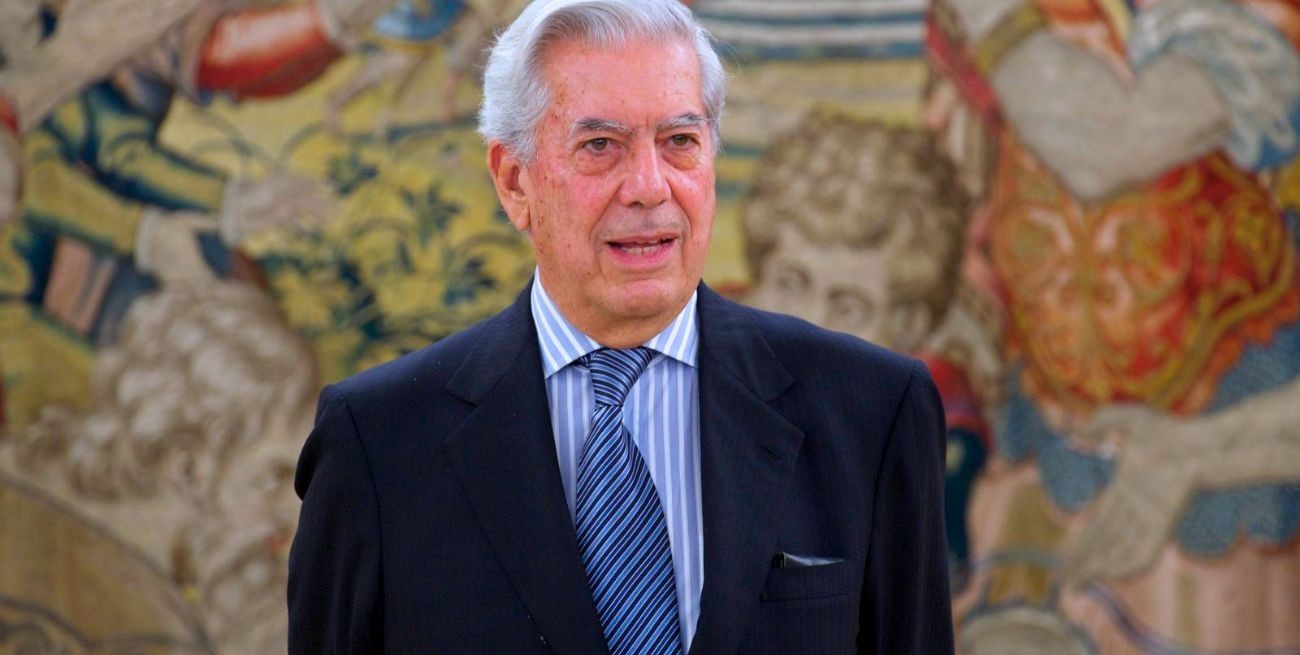 Mario Vargas Llosa fue dado de alta tras ser hospitalizado por Covid-19