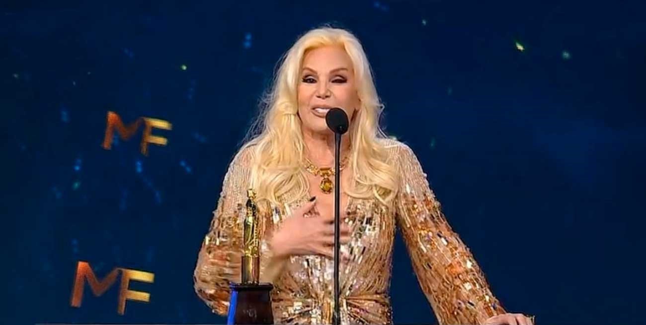 "Susana sos gorila": los polémicos cánticos que recibió la diva al llegar a los Martín Fierro