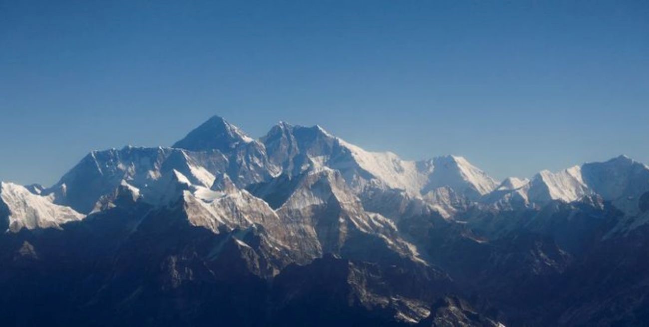 Una familia murió al estrellarse un helicóptero en el monte Everest
