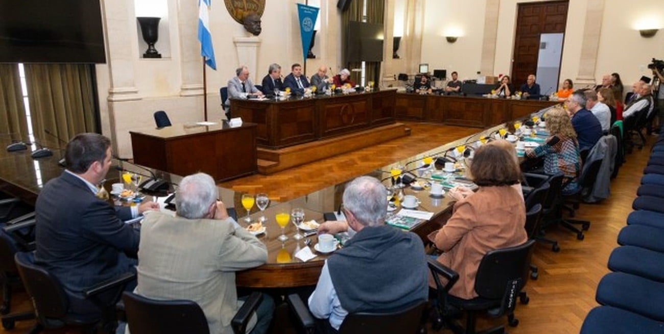 Se reunió el Consejo Social de la UNL con la Mesa del Diálogo y llamó a "aprender de los errores"