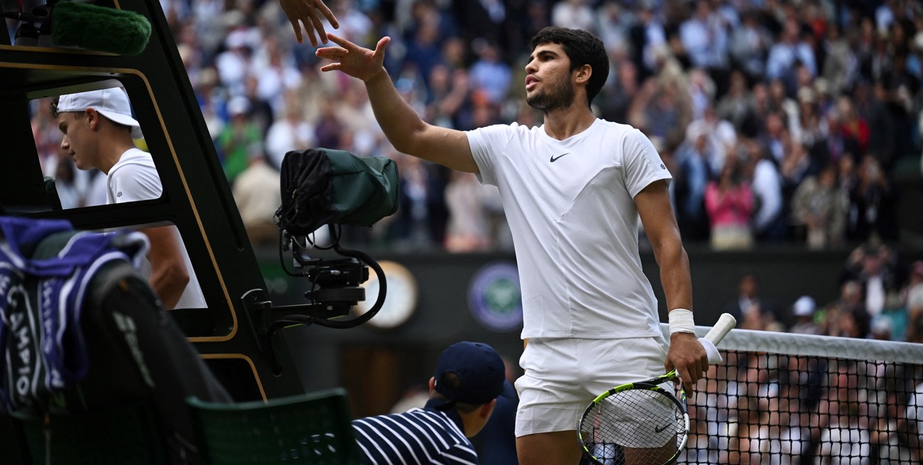 Carlos Alcaraz venció a Rune y se metió en las semifinales de Wimbledon