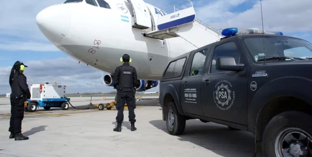 Aeroparque: un niño de dos años se descompensó en el avión y falleció
