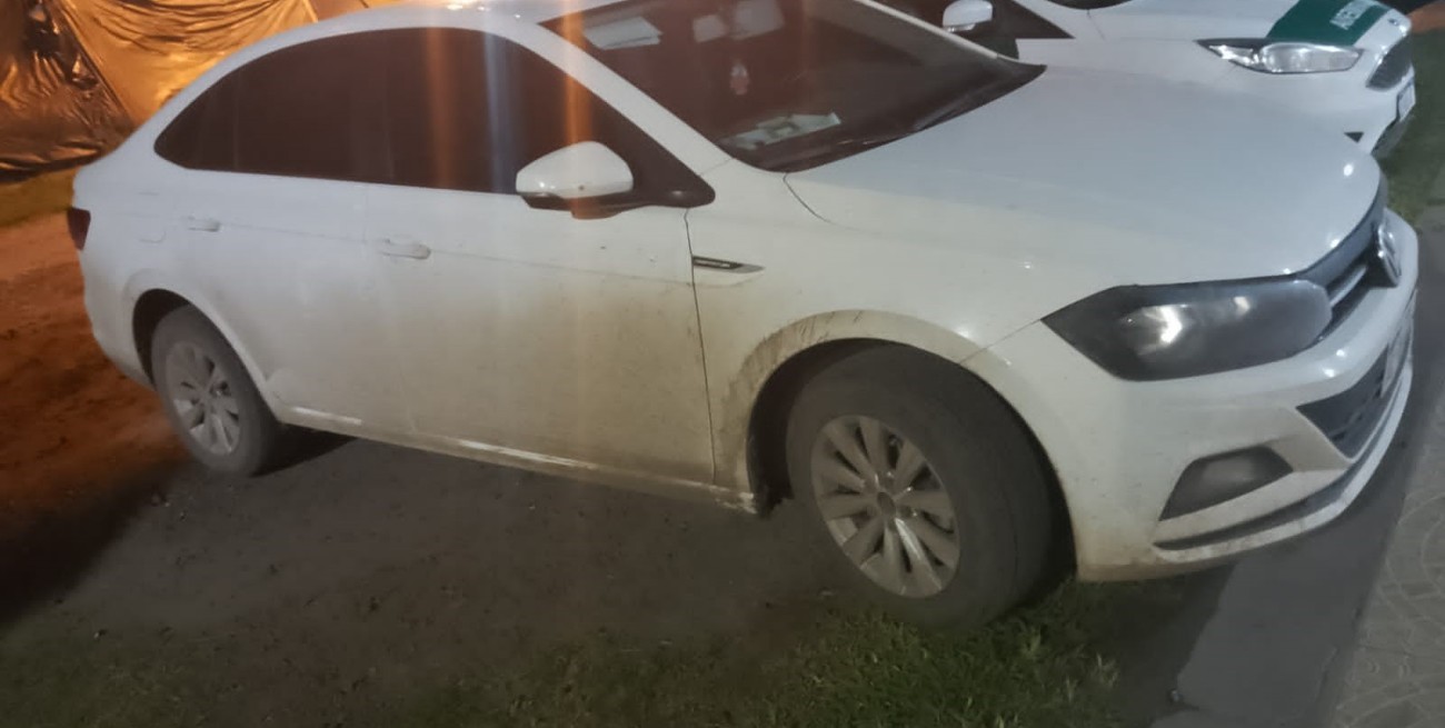 Indagaron a una pareja que viajaba con un pan de cocaína por la ruta 11