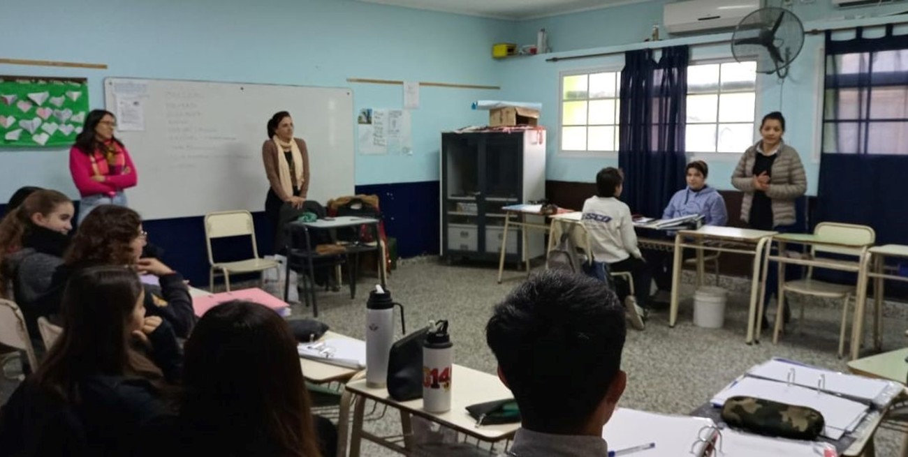 Importante charla sobre bullyng en escuelas de San Carlos Norte