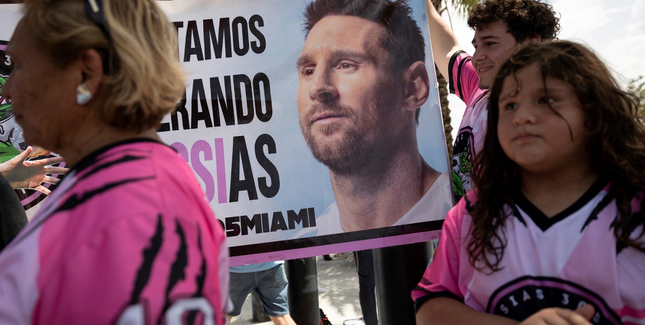 Polémica campaña electoral del alcalde de Miami ofreciendo entradas para el debut de Messi
