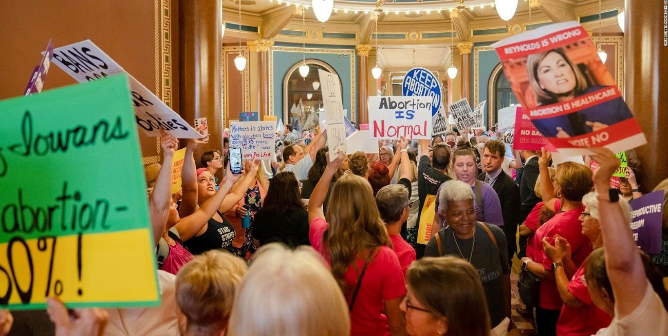 Estados Unidos: Iowa prohíbe el aborto después de la sexta semana