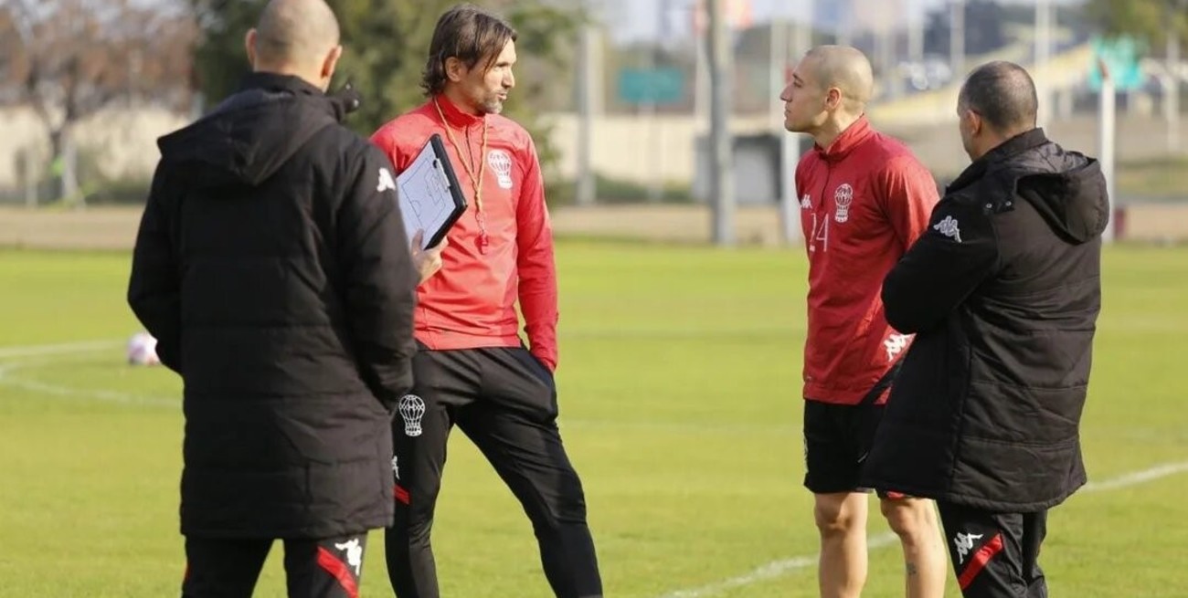 Estalló Huracán, que está
descendiendo: ¡limpieza ya!