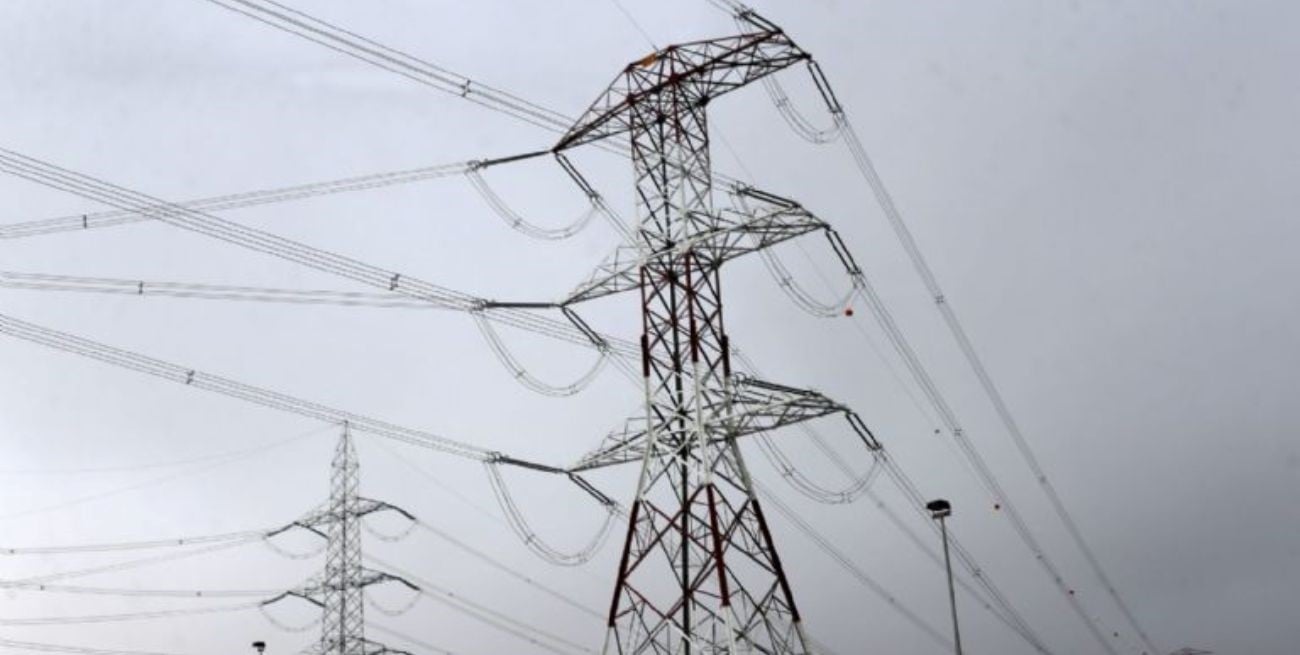 Fallas en la red eléctrica de Misiones dejaron a toda la provincia sin luz