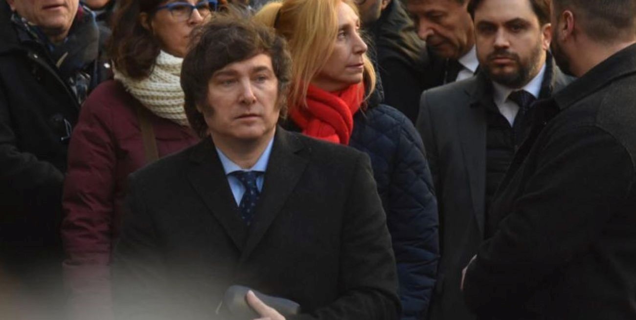 Milei fue increpado por familiares de víctimas del atentado a la AMIA