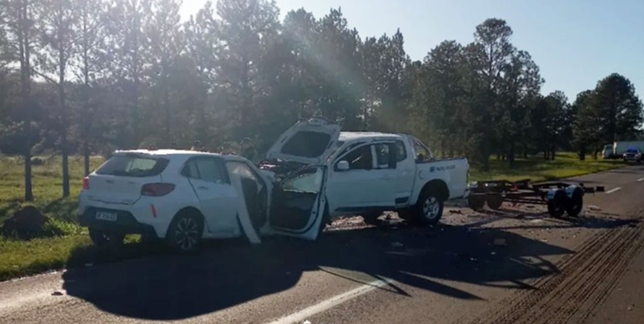 Dos personas fallecieron tras un choque frontal sobre la Ruta Nacional 12