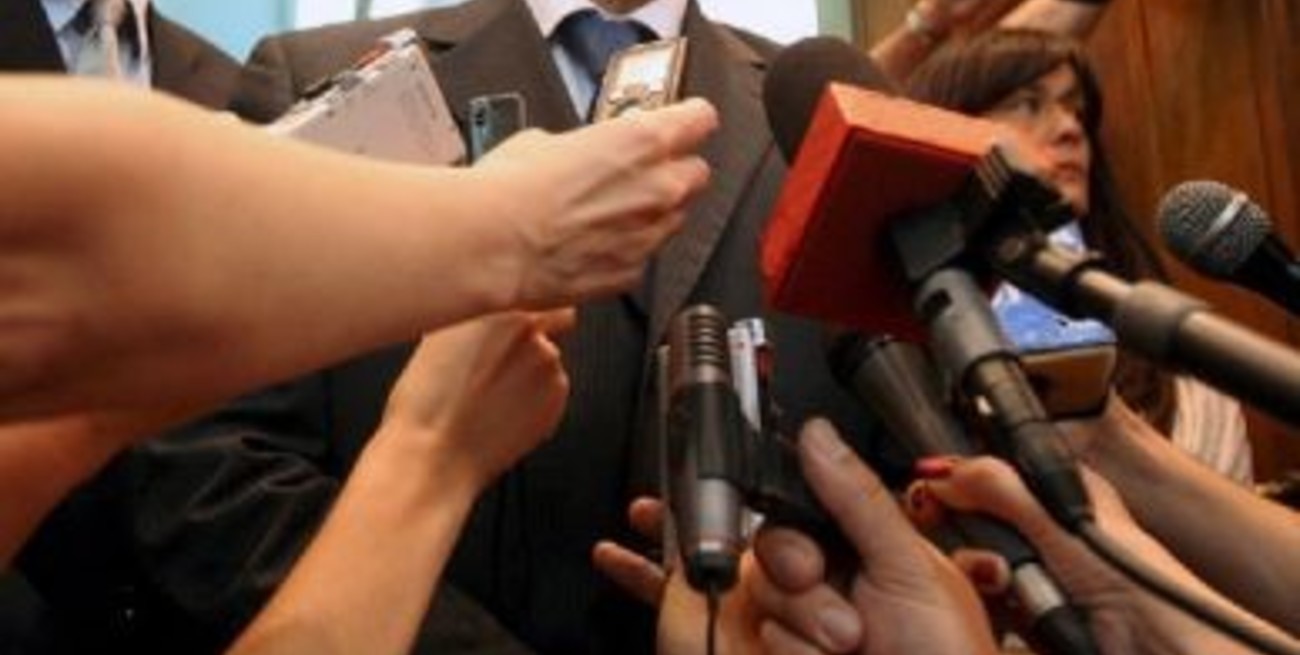 Adepa "deplora los agravios a la prensa" y llama a un debate constructivo en la campaña electoral