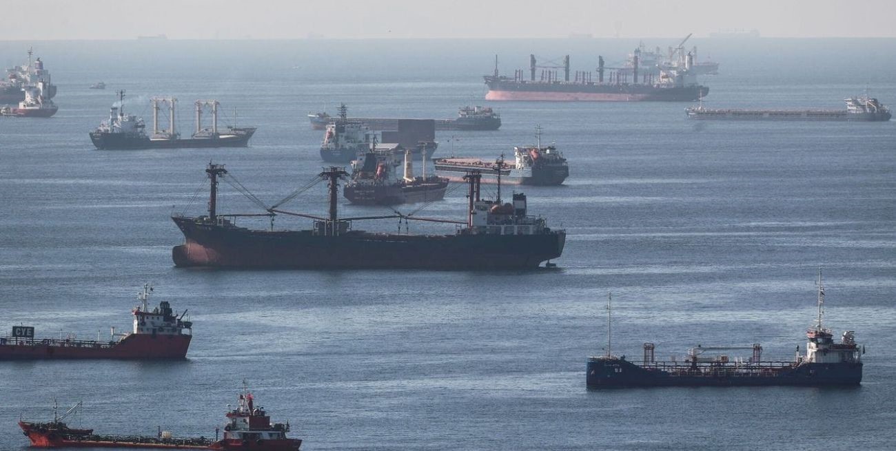 Mar Negro: Ucrania teme que  Rusia ataque buques extranjeros y de ayuda humanitaria 