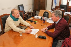 El intendente Emilio Jatón fue recibido por el ministro de Gestión Pública, Marcos Corach, al día siguiente de la elección.