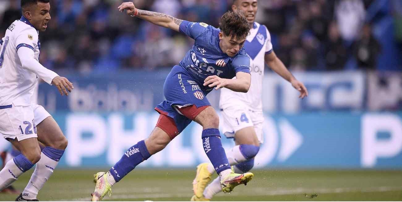 Unión no pudo romper el cero y empató con Vélez