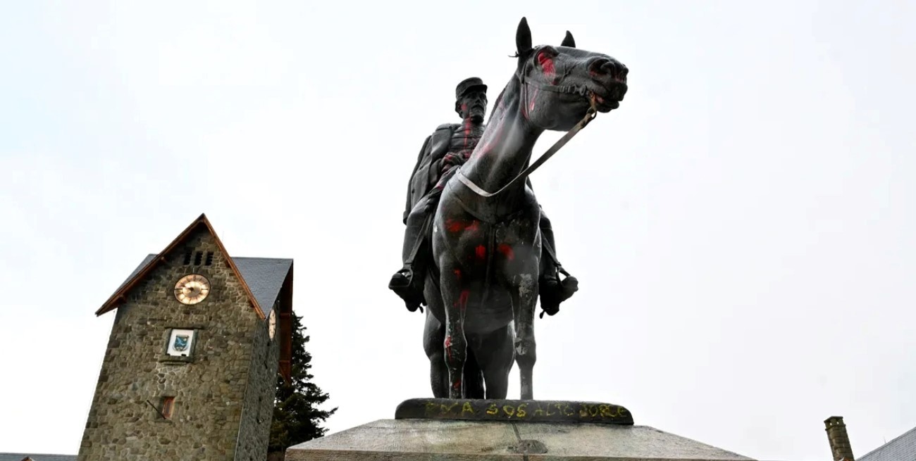 Presentarán un amparo para evitar el traslado del monumento a Roca en Bariloche