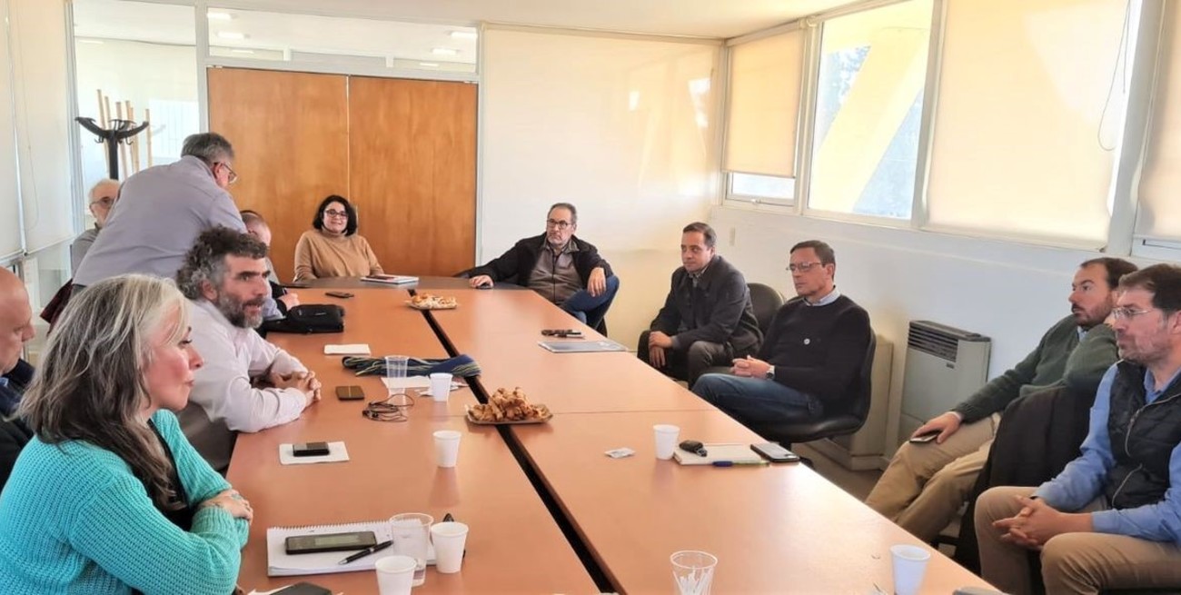 Autoridades de la EPE se reunieron con representantes de entidades intermedias, de la producción y cooperativas