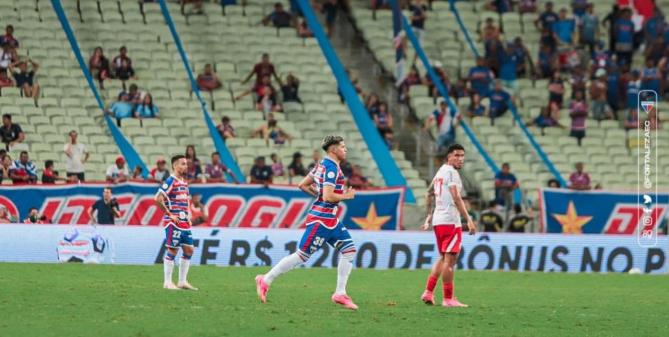 El Fortaleza perdió de local en el debut de Machuca: lo golearon 3-0 y hubo silbidos