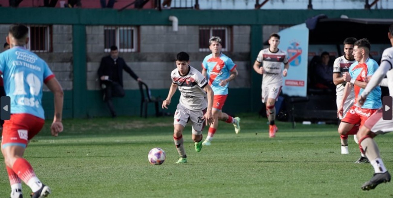 Para el entrenador de Colón se encienden luces de alerta: "No se puede ganar un partido sin patear al arco"