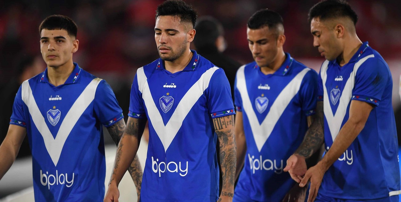 Amenaza y golpes de los barras de Vélez a los jugadores: siete podrían irse del equipo