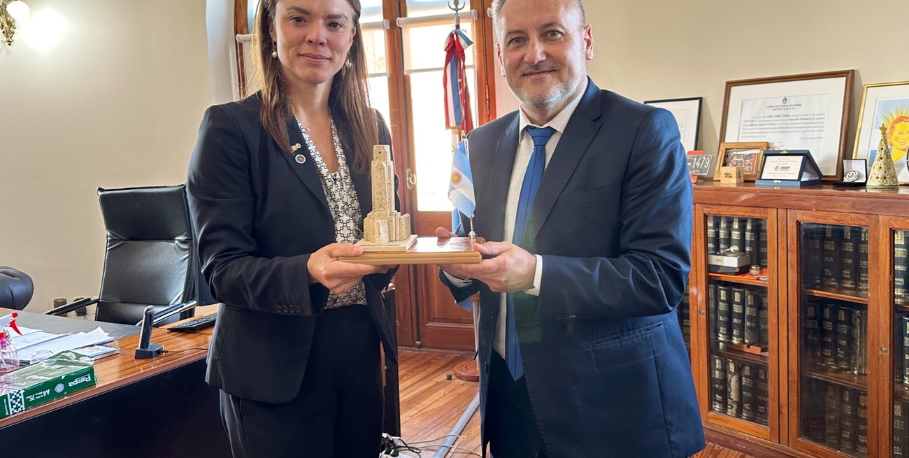 Lewandowski mantuvo un encuentro protocolar con funcionarias de la Embajada de Estados Unidos