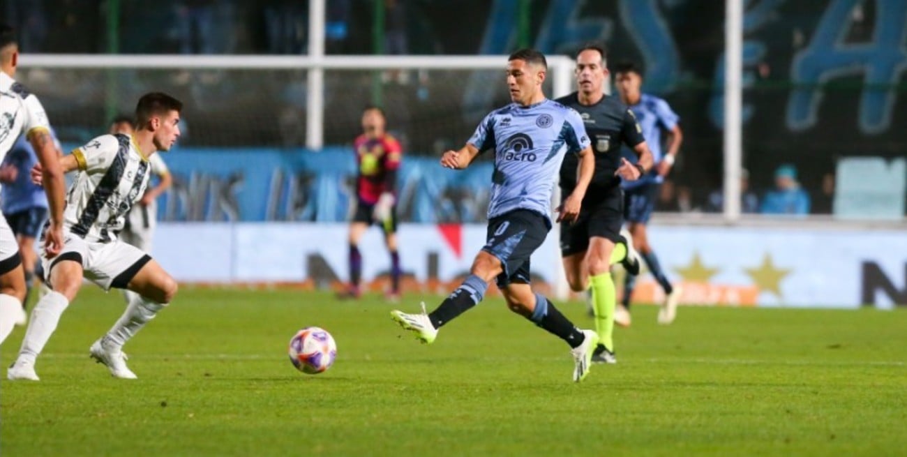 Belgrano aplicó la lógica y pasó de ronda ante Claypole