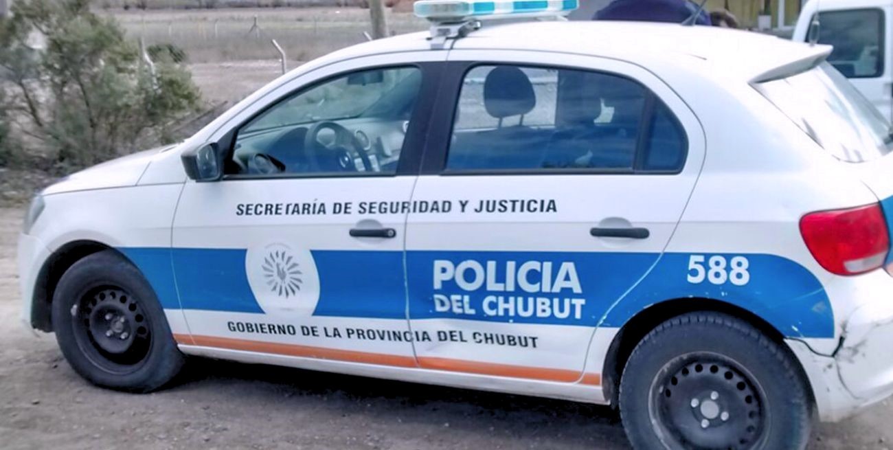 Sorprendió a un ladrón en el garaje de su casa y le cortó los dedos a machetazos