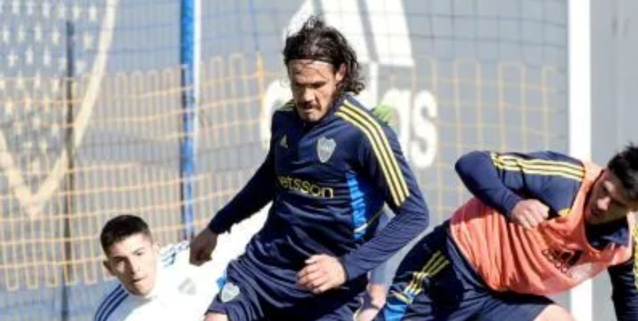 Almirón todavía no sabe si jugará Cavani