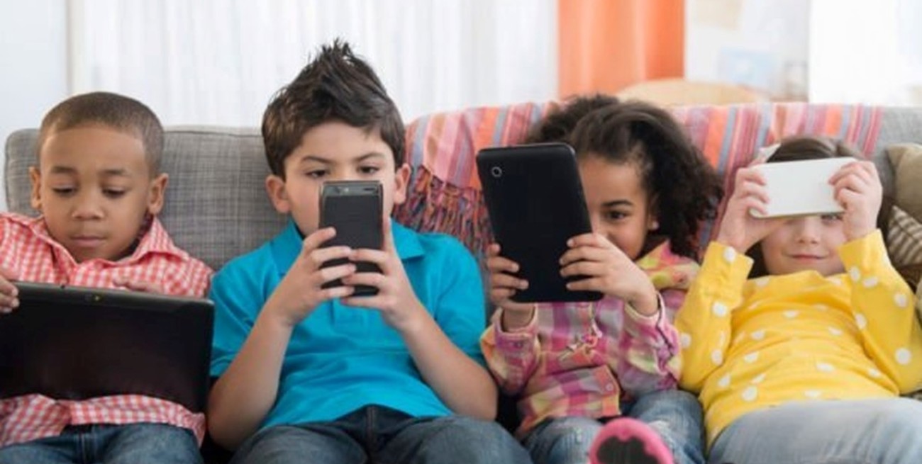 ¿Niñez con piloto automático?