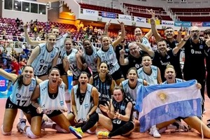 El festejo de las ganadoras.