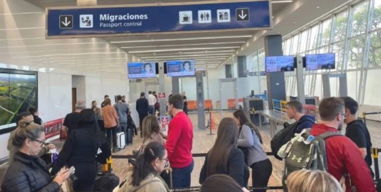 Paro de maleteros en Ezeiza y Córdoba sigue afectando a decenas de vuelos