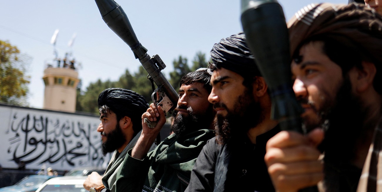 Talibanes celebran el segundo aniversario de su reinado en Afganistán