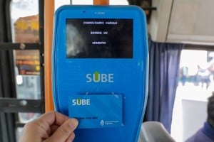 El mecanismo es sencillo: basta con apoyar la tarjeta, el celular o el reloj en la validadora para validar el viaje, explicaron.