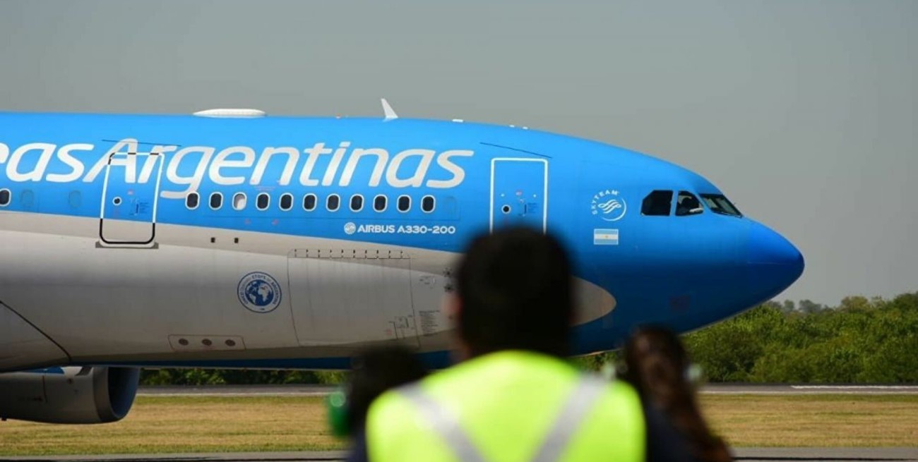 Vuelos cancelados y más de 35 mil pasajeros afectados por el paro de aeronáuticos