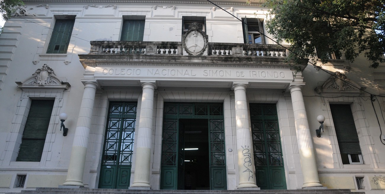 Vandalismo y robo en la escuela Simón de Iriondo 