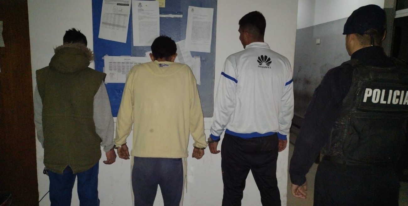 Robaron en una carnicería y fueron detenidos en barrio Los Hornos
