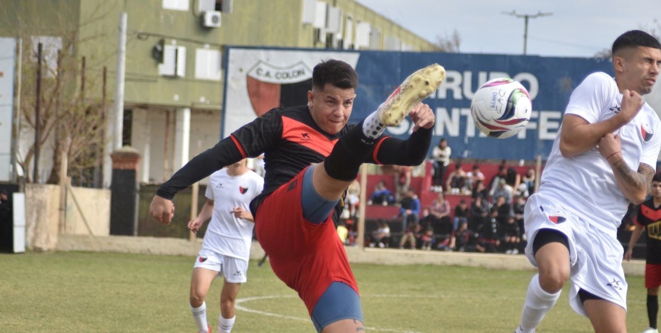 Colón superó a Newell's en un electrizante partido
