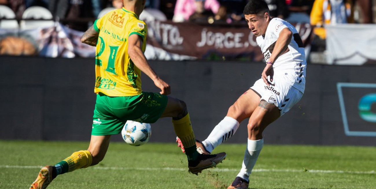 Platense y Defensa empataron sin goles en Vicente López