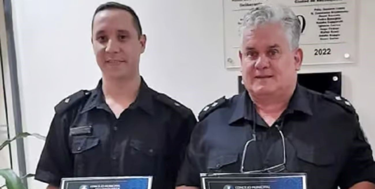Dos policías, que arriesgaron su vida, serán reconocidos con la medalla "Al Valor"
