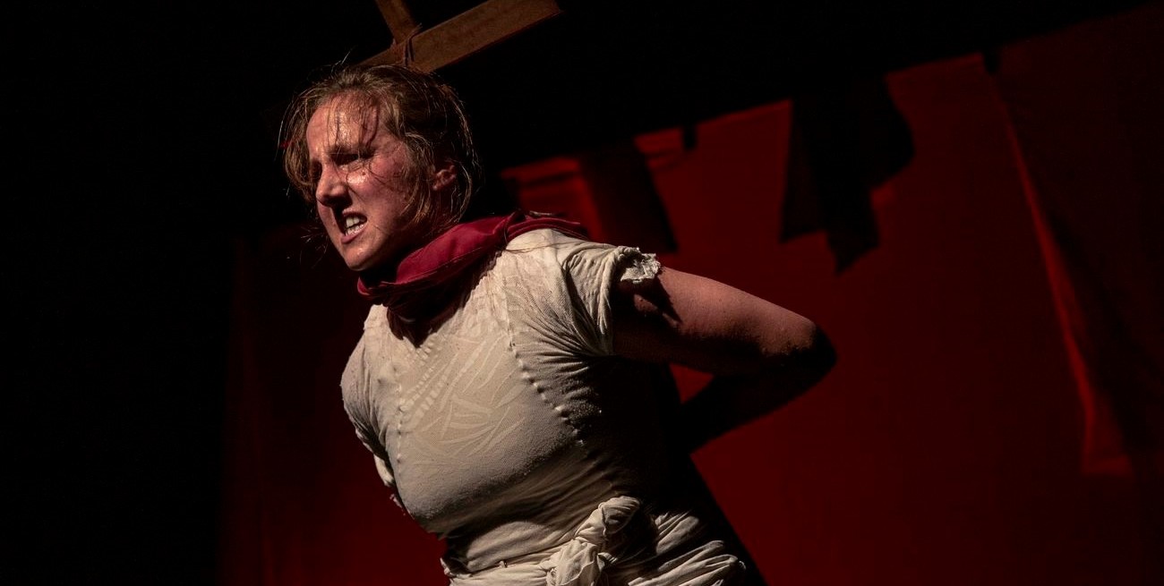 Un homenaje teatral a las valientes "Juanas" que desafiaron su destino

