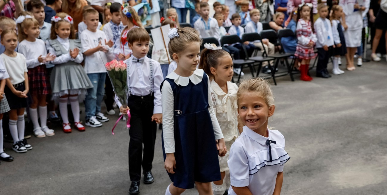Volver a clases, en plena guerra: se registraron amenazas de bomba en escuelas de Kiev