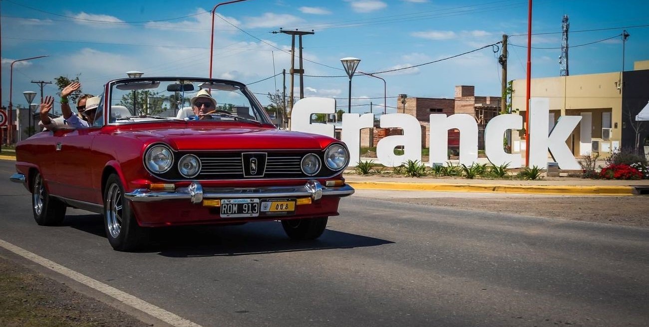 Encuentro de Autos y Motos Antiguos, Clásicos y Especiales en Franck