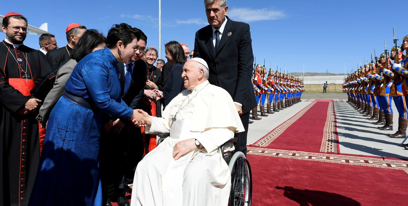 El papa Francisco finalizó con su visita a Mongolia