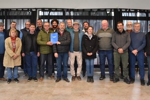 En San Jerónimo del Sauce el proyecto del corredor productivo permitirá mejorar la conexión con Santa María Norte, a través del mejorado de 7.699,85 metros. La inversión en Infraestructura Productiva alcanza los 72.238.546,71 millones de pesos.
Foto: Micaela Ordinas