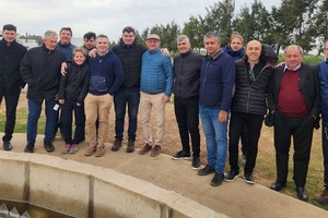 Sobre la visita, Costamagna valoró: “Estar en Tremblay nos posibilita ver procesos tecnológicos en el tratamiento de efluentes que, en lo personal, nunca había visto; con altísima tecnología y con un producto final que es asombroso. El trabajo físico-químico a fuerza del proceso tecnológico es un verdadero ejemplo desde el punto de vista medioambiental”.