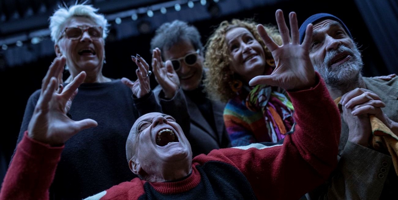 Una "biocomedia" sobre la muerte y las relaciones familiares 