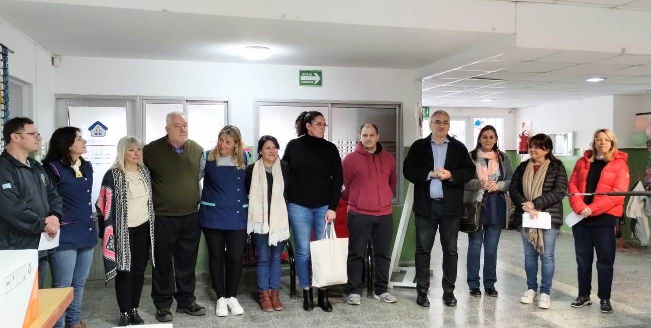 Calvo recorrió establecimientos educativos en San Vicente