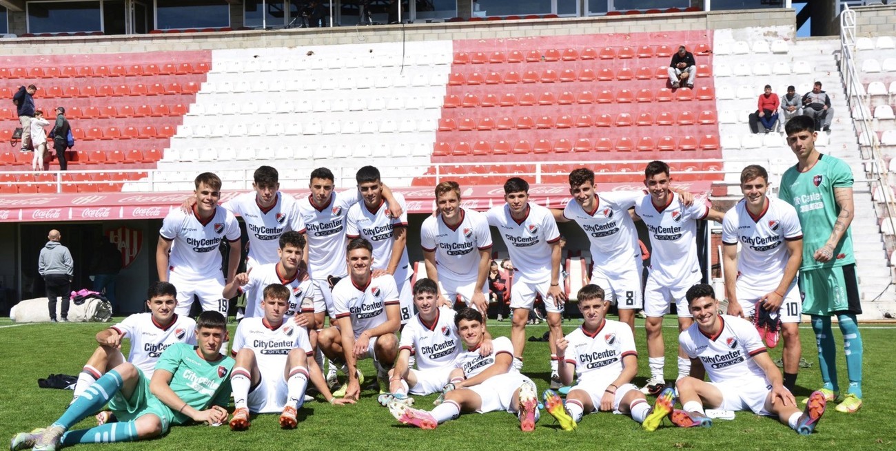 Messi jugó en el 15 de Abril y derrotó a Unión