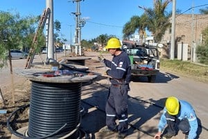 Se destaca el tendido de 10.360 metros de redes eléctricas y un nuevo llamado para la construcción del edificio propio en Villa Minetti. Crédito: GSF