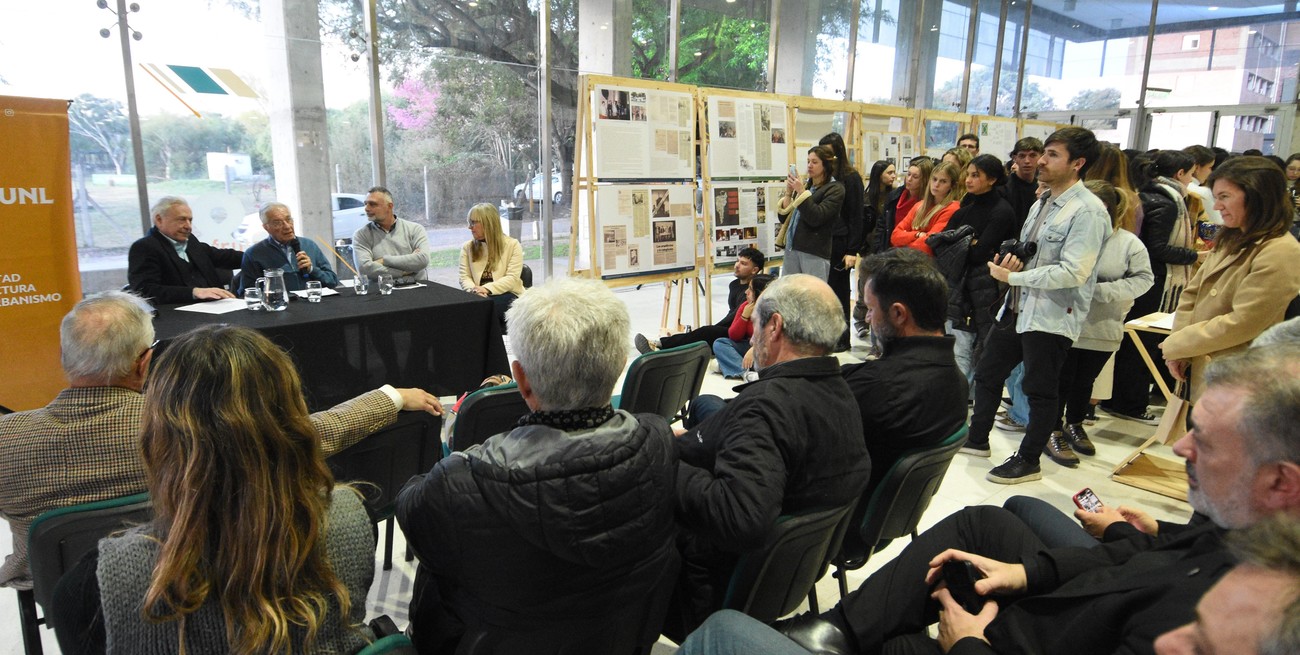 César Carli: se presentó la muestra del arquitecto, ahora "en su casa"